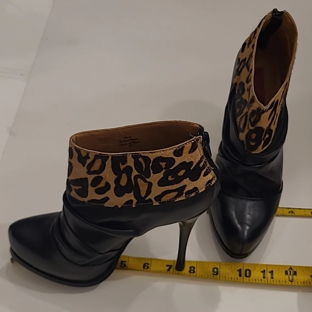 Saks 5th Avenue Street Leather Leopard Print Stiletto Heeled Zip Up Ankle Boot